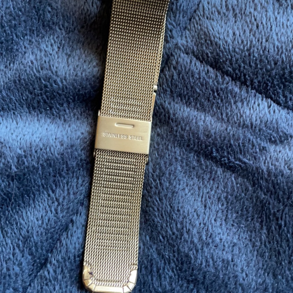 Gold Timex watch 🌟 stainless steel - Picture 7 of 8
